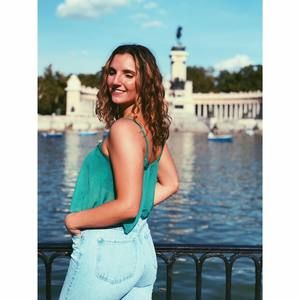 Meet your Posher, Paula